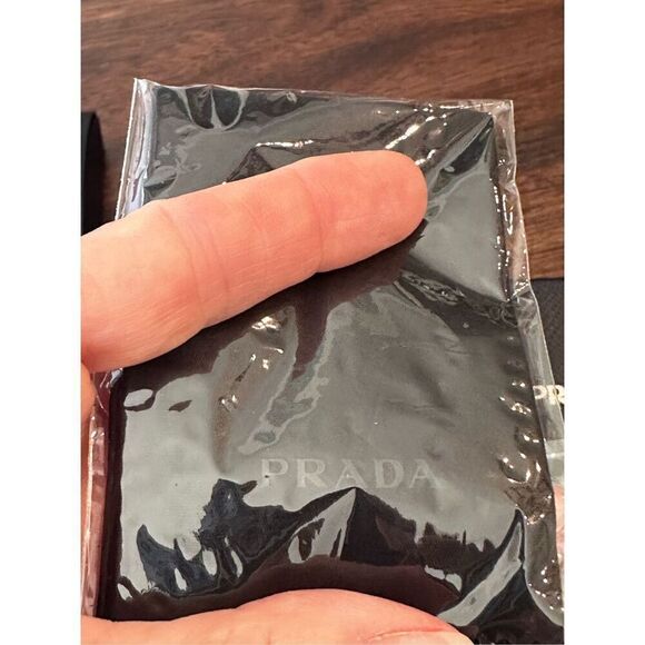 Prada eyeglasses case with lense cloth and Prada box - Picture 16 of 16